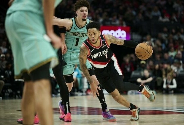 Jazz, Trail Blazers clash with both playing 'on all cylinders'