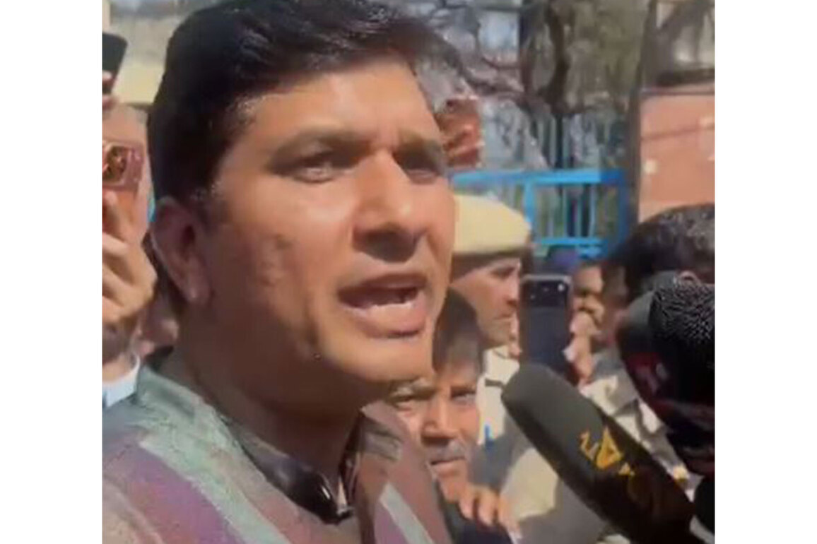Delhi Police stopped us from meeting victim's family, says AAP Delhi President in Uttam Nagar murder case