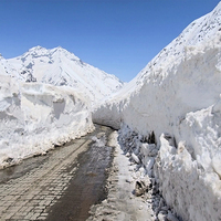 At least seven dead including 5 foreign climbers in Nepal avalanche