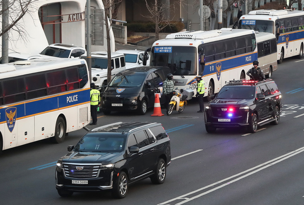 PhotoFlash | S. Korean president released as prosecution decides not to appeal