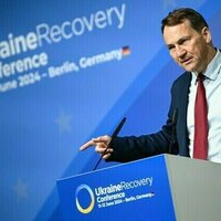 Poland cautions Ukrkaine over anti-corruption crackdown