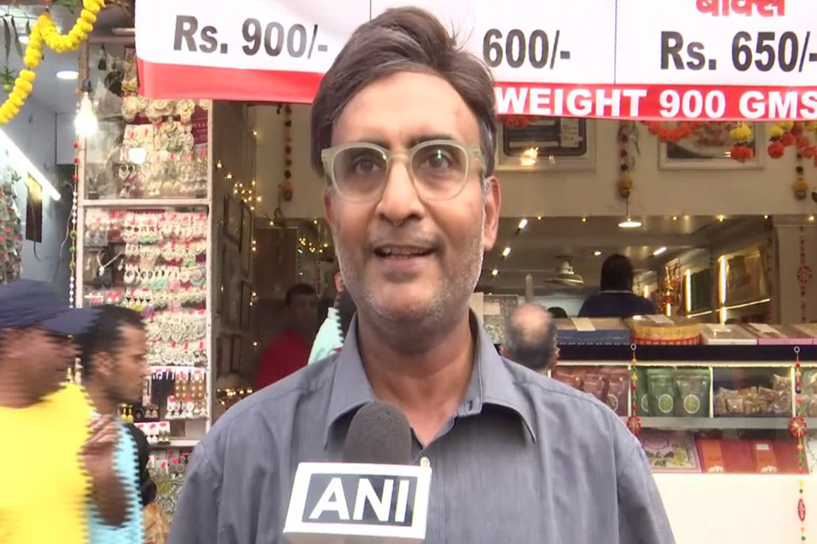 "Rahul ji, get married soon, want wedding order": Old Delhi's Ghantewala sweet shop owner after Rahul Gandhi's visit