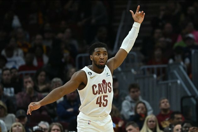 Donovan Mitchell, Cavs look to get back on track vs. Heat