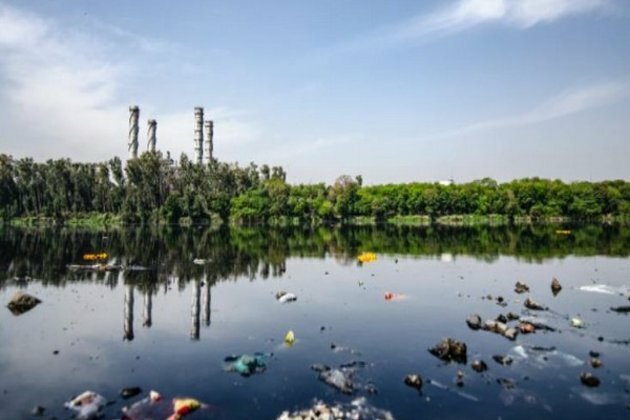 Micro and nano plastics in atmosphere pollute oceans: Study