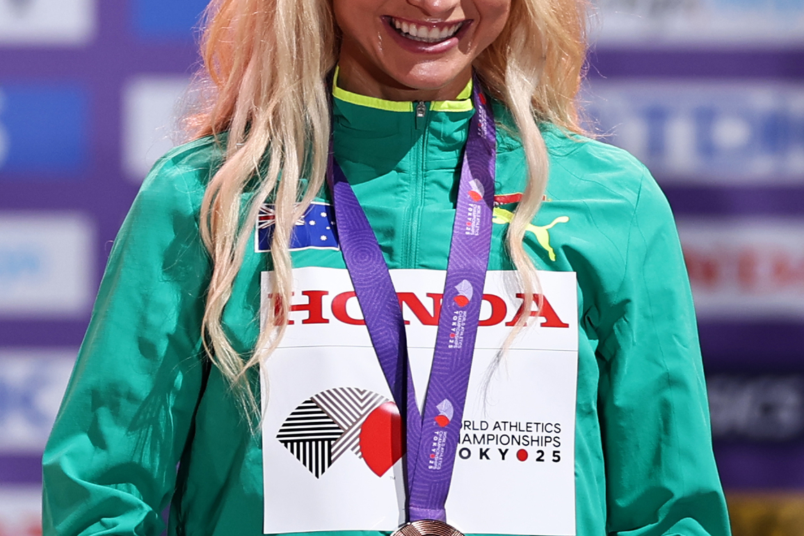 (SP)JAPAN-TOKYO-ATHLETICS-WORLD ATHLETICS CHAMPIONSHIPS-WOMEN'S 1500M-AWARDING CEREMONY