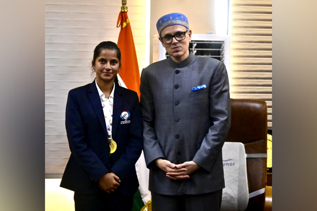 Omar Abdullah felicitates inaugural Women's T20 Blind World Cup winning member Anekha Devi