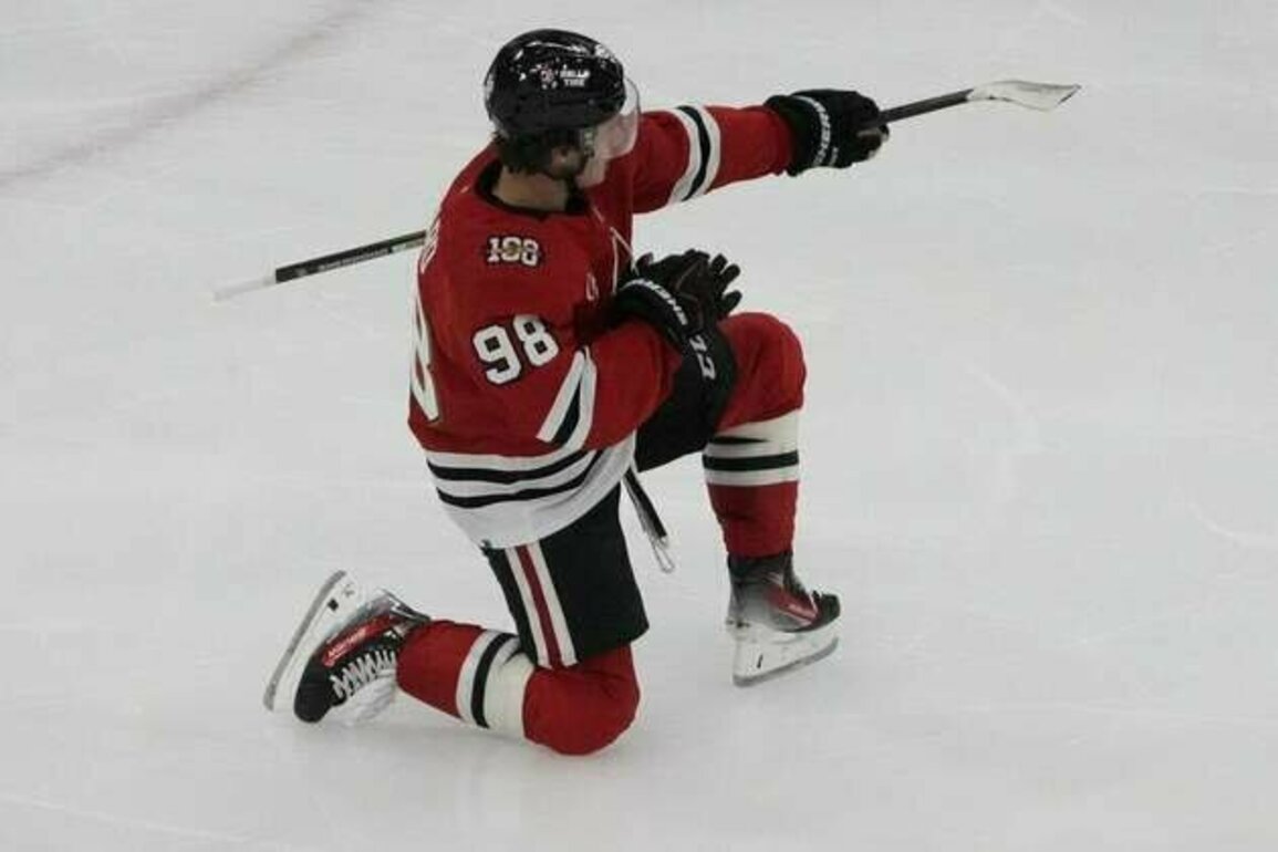 Finding groove, Blackhawks face mistake-prone Oilers