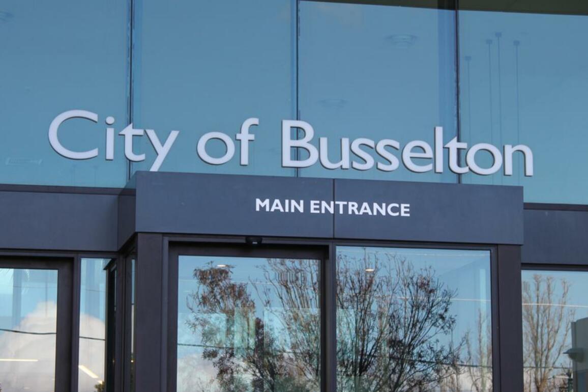 Busselton council to discuss proposed bus shelter on Albert Street
