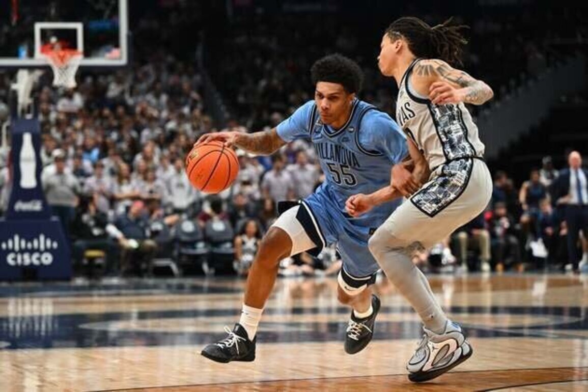 Villanova takes over in second half, ends Georgetown's win streak