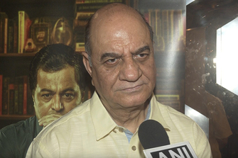 Actor Yogendra Tiku appeals for slashing movie theatre ticket prices