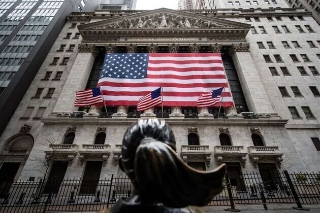 S&P 500, Nasdaq close lower as investors await technology earnings