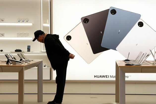 Curbed by US Sanctions, Huawei Unveils New 4G Smartphones