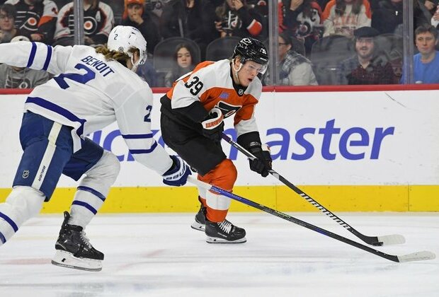 Matthew Knies scores winning goal as Leafs edge Flyers