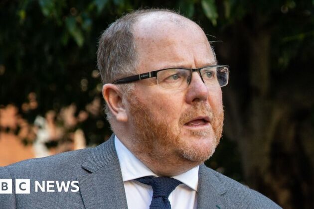MP refers himself to commissioner over &#39;cash for questions&#39; claims