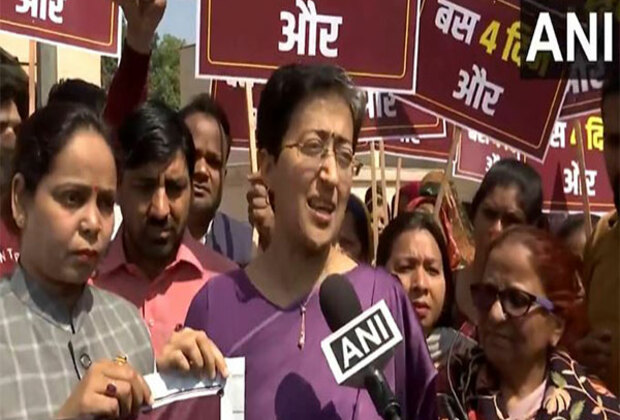 LoP Atishi, AAP MLAs protest against BJP-led Delhi government over Mahila Samriddhi Yojana