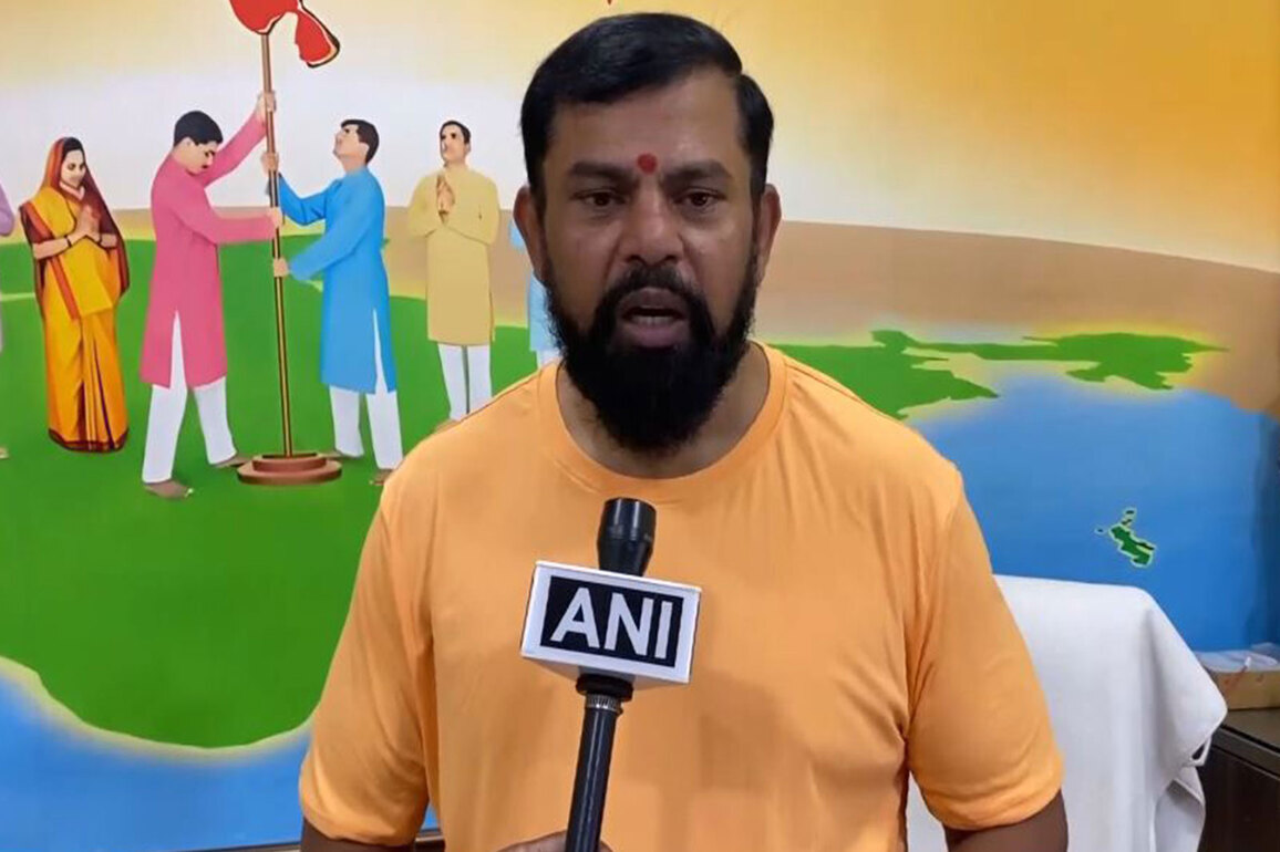 "They are betraying Muslims, just interested in business...": BJP's T Raja Singh after Owaisi announces alliance with Humayun Kabir