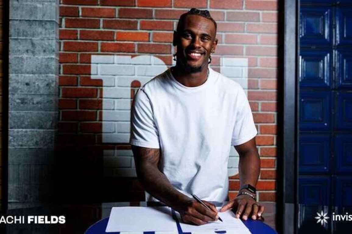 Giants sign 4 draft picks to rookie contracts