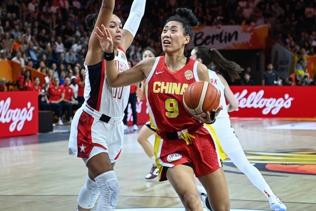 (SP)GERMANY-BERLIN-BASKETBALL-WOMEN'S WORLD CUP-CHN VS USA