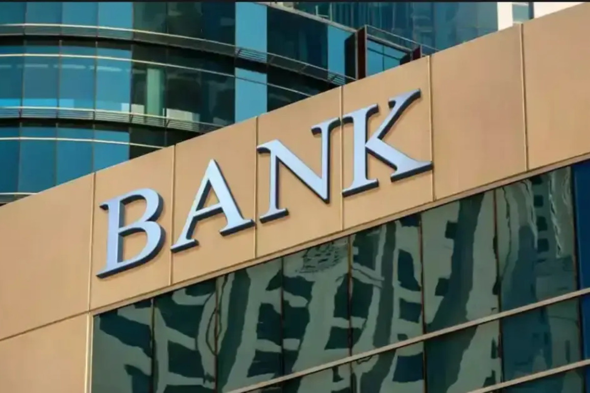 Bank margins may get squeezed in gap between loan &amp; deposit rates