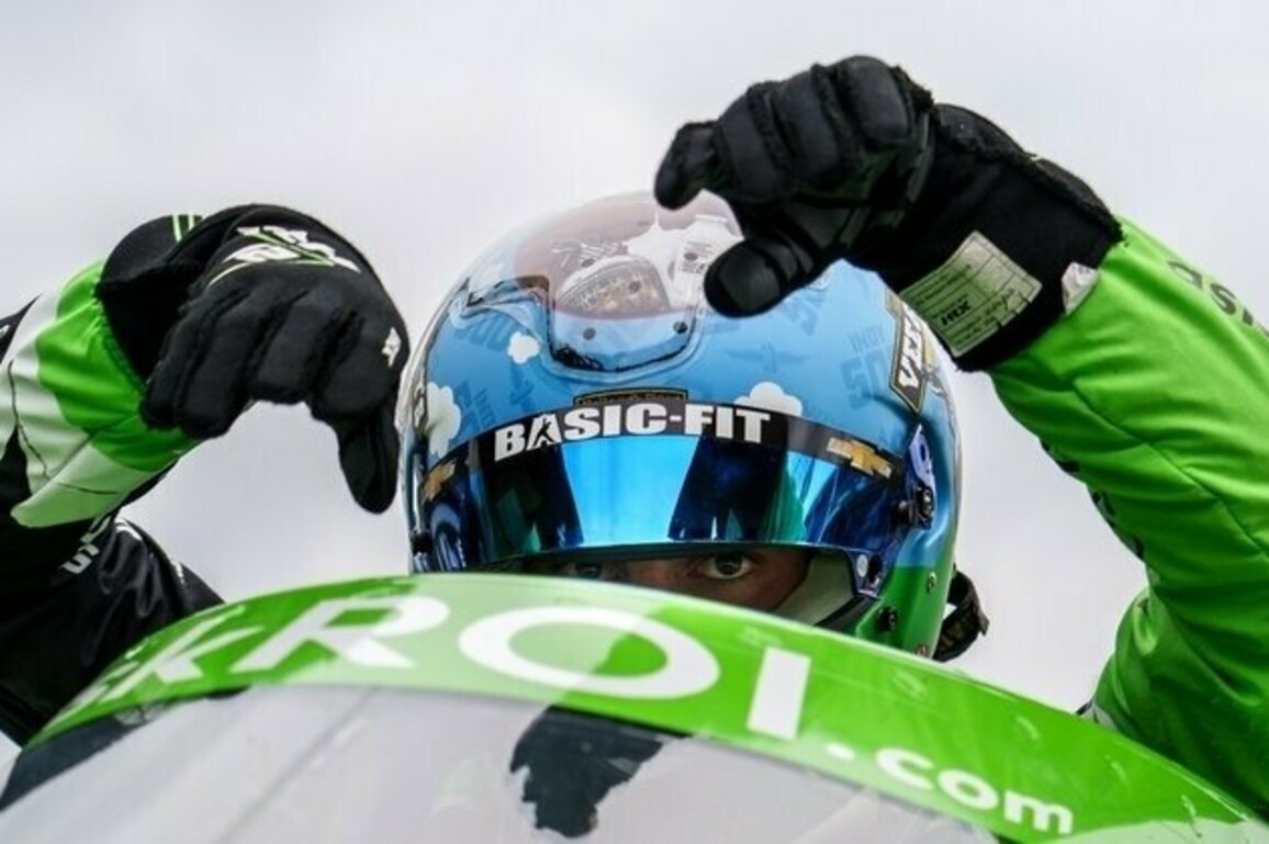 DCR completes IndyCar grid with Rinus VeeKay
