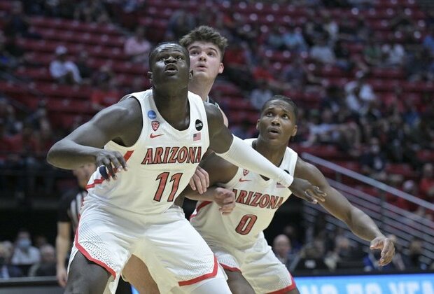 Top 25 roundup: No. 14 Arizona wins Maui title over No. 10 Creighton