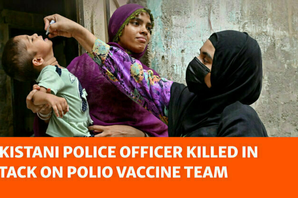 Pakistani Police Officer Killed In Attack On Polio Vaccine Team