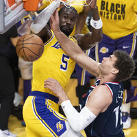 (SP)U.S.-LOS ANGELES-BASKETBALL-NBA-LAKERS VS CLIPPERS