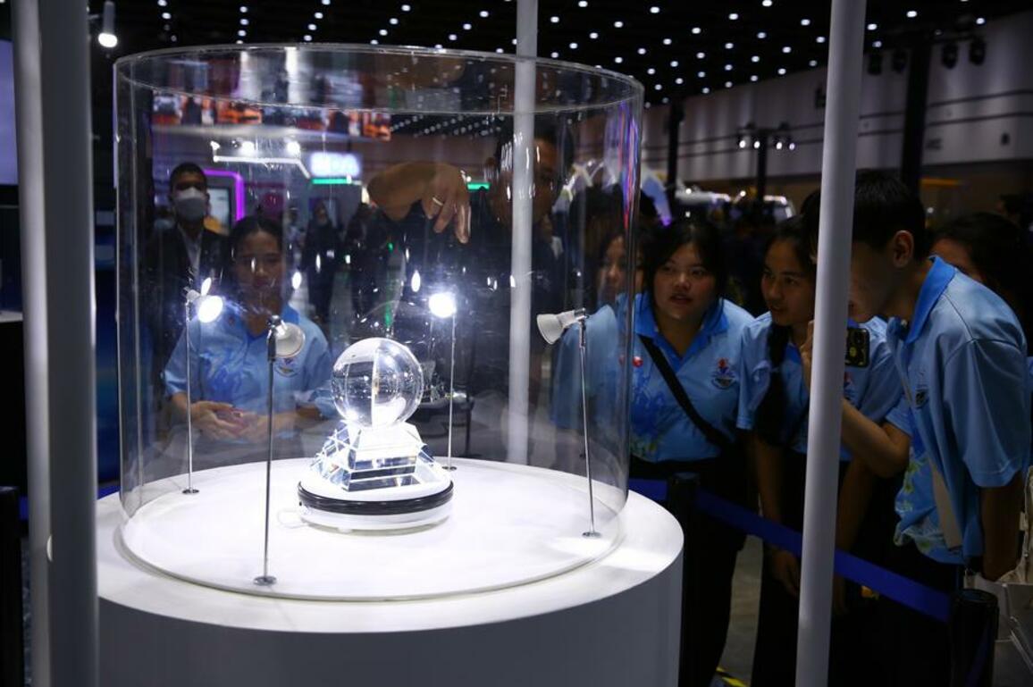 Scientists from multiple countries granted access to China's Chang'e-5 lunar samples for research
