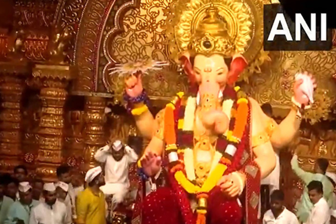 Mumbai: Lalbaugcha Raja's Lord Ganesh idol immersion procession set to begin shortly