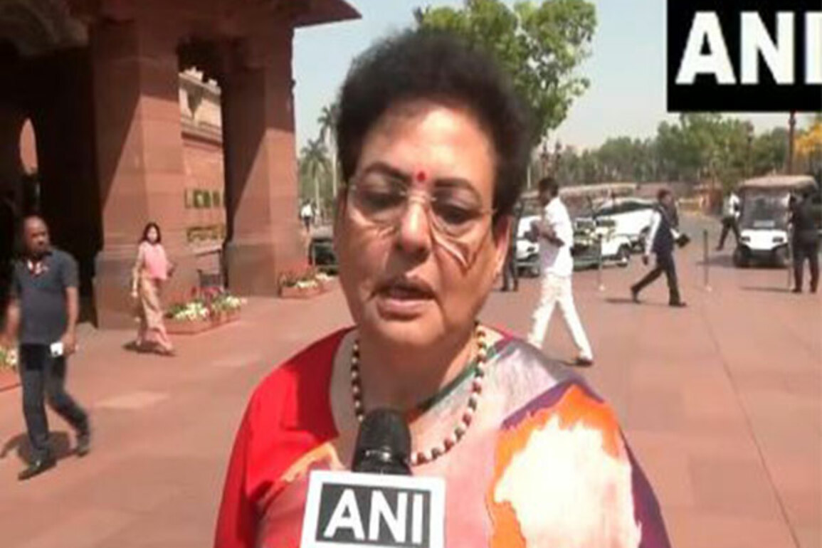 BJP MP Rekha Sharma supports Waqf Bill, slams congress for vote-bank politics