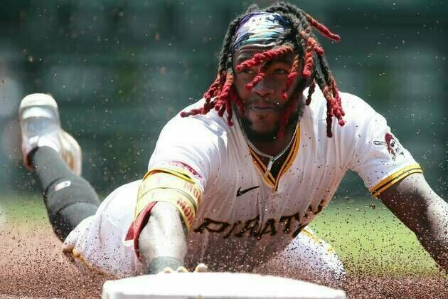 Pirates ride six-game winning streak into Seattle
