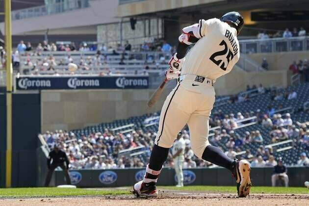 Byron Buxton's big bat sparks Twins past Tigers