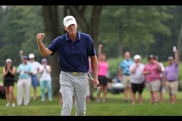 Steve Stricker, K.J. Choi tied for lead at Sanford International