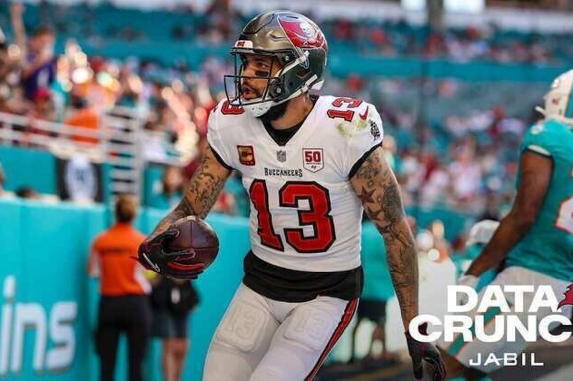 Mike Evans Joins Another Elite NFL Group | Data Crunch