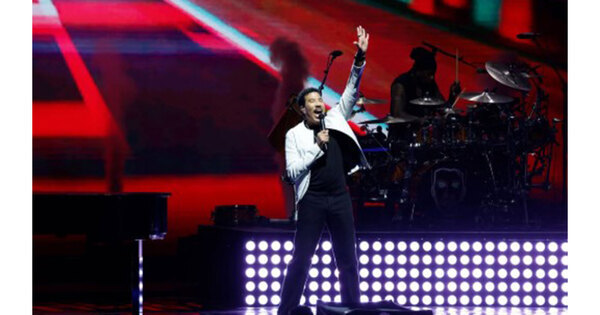 Lionel Richie shares health update after onstage medical scare, says "I'm doing well"