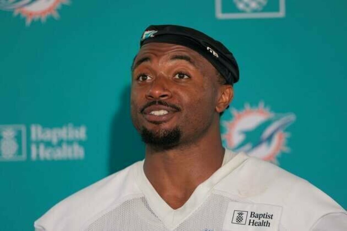 RT Austin Jackson, FB Alec Ingold latest injuries for Dolphins