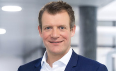 Patrimonium hires Mogwitz