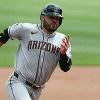 Report: No breaks for D-backs 3B Eugenio Suarez (finger)