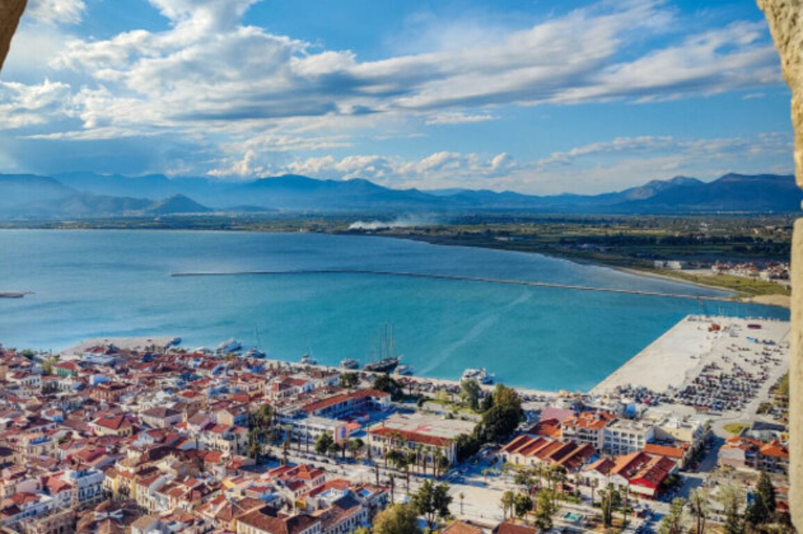 Greece Sets New Tourism Revenue Records