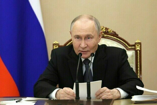 AI to give colossal military advantage  Putin