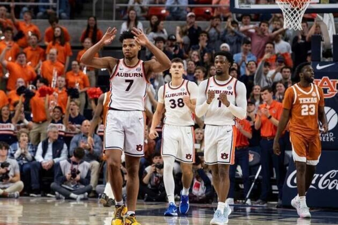 Keyshawn Hall erupts for 25 in second half to lead Auburn over Texas
