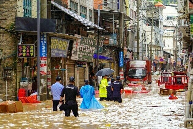 Over 80,000 evacuated amid flooding in southwest China