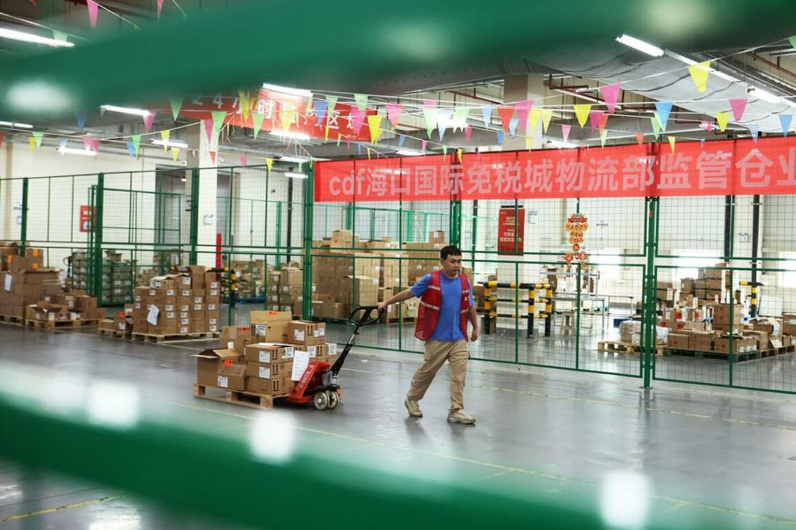 China accelerates express delivery green packaging amid e-commerce boom