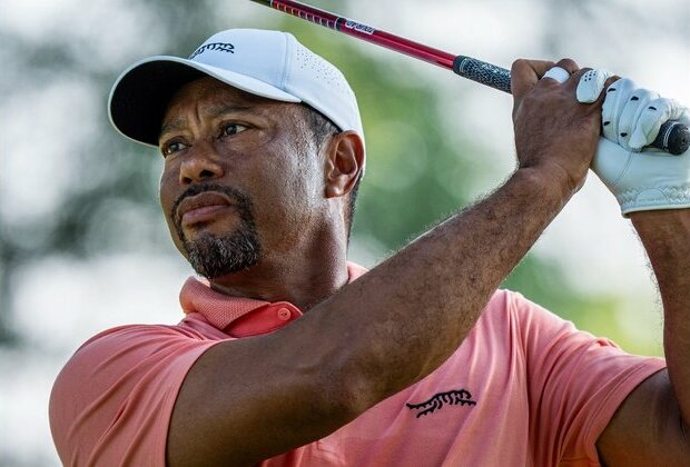 Tiger 10 back after bogey-bogey finish at Valhalla