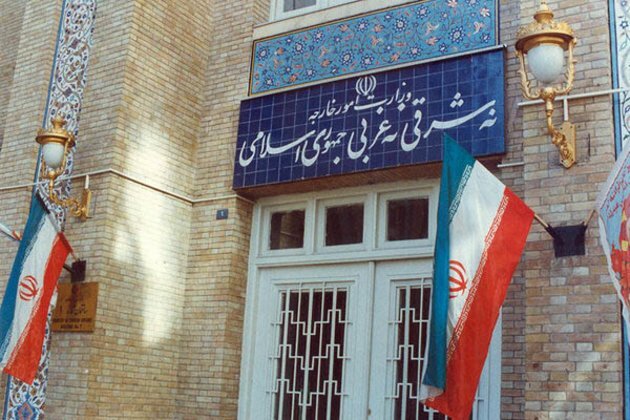 Iran Holds Talks with Muslim Envoys Ahead of OIC Summit