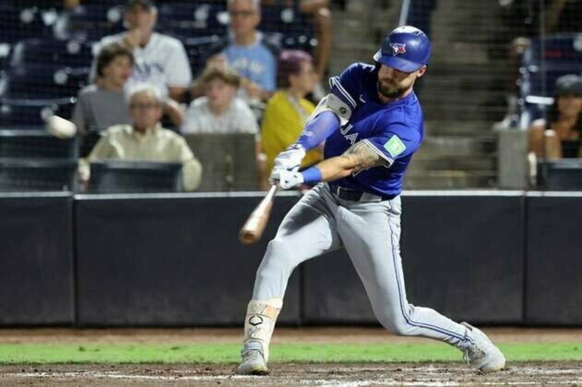 George Springer, Jays edge Rays for 6th consecutive win