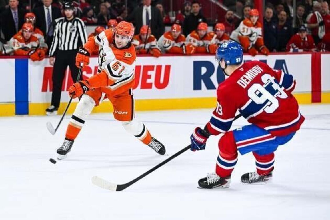 Ducks blow lead, battle back to top Canadiens