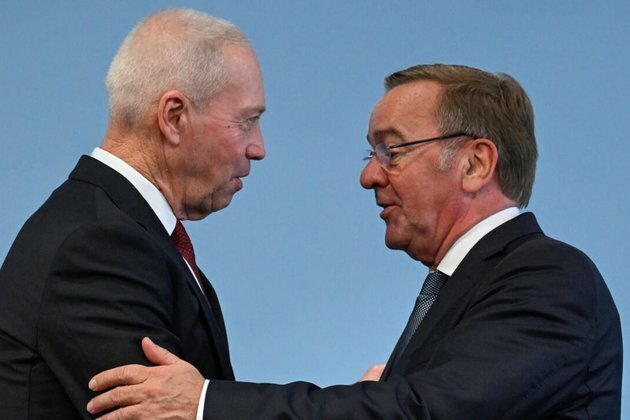 Germany and Israel sign &#039;historic&#039; missile shield deal