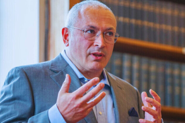 Khodorkovsky Warns: Occupied Ukraine a Burden Putin Cannot Sustain