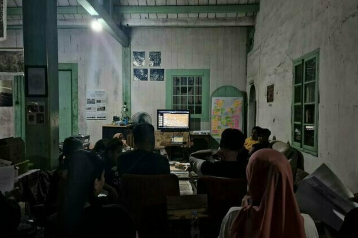 Strategi produksi sejarah alternatif: Catatan dari Lasem, pesisir utara Jawa